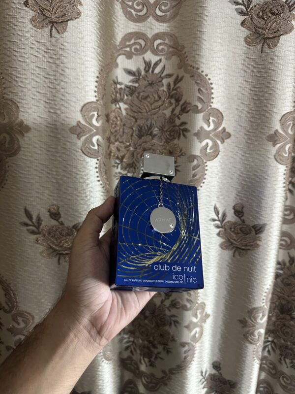 Club de Nuit Iconic EDP